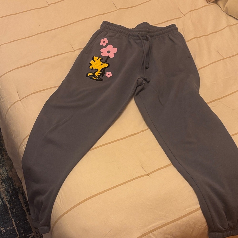 Peanuts Gray Joggers with Yellow Cartoon and Pink Flowers
